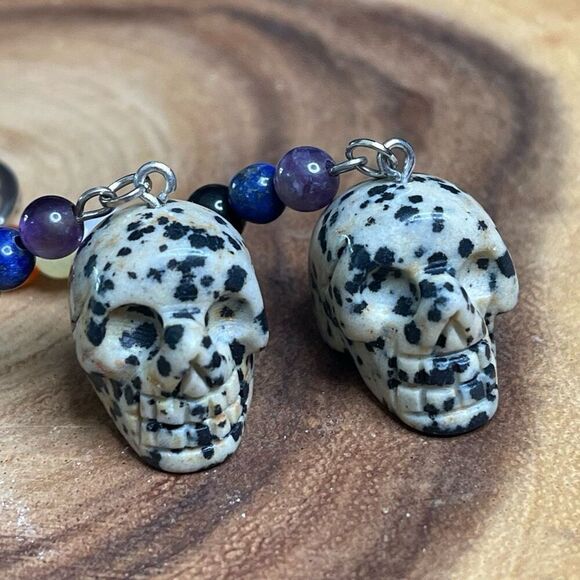 Dalmatian jasper skull carving key chain key ring 7 chakra beads rainbow - Picture 2 of 10